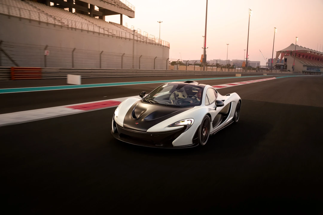 2014 McLaren P1 - Image 7 of 31