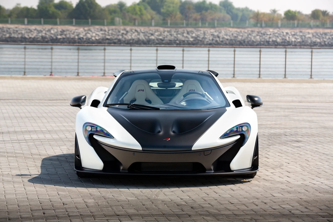2014 McLaren P1 - Image 15 of 31