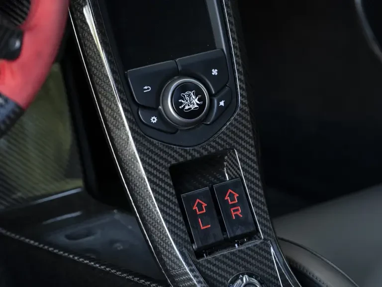 2014 McLaren P1 - Image 16 of 31