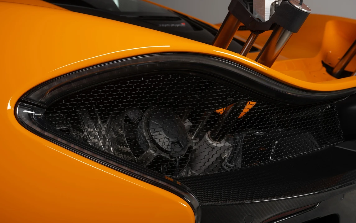 2014 McLaren P1 - Image 23 of 27