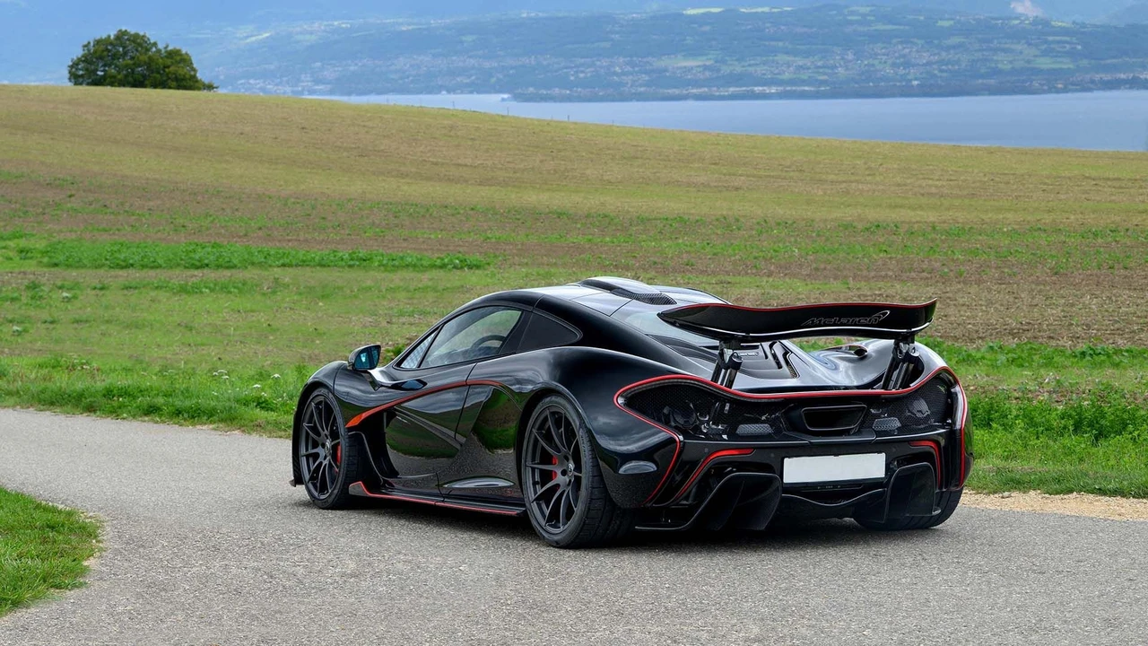 2014 McLaren P1 - Image 23 of 31