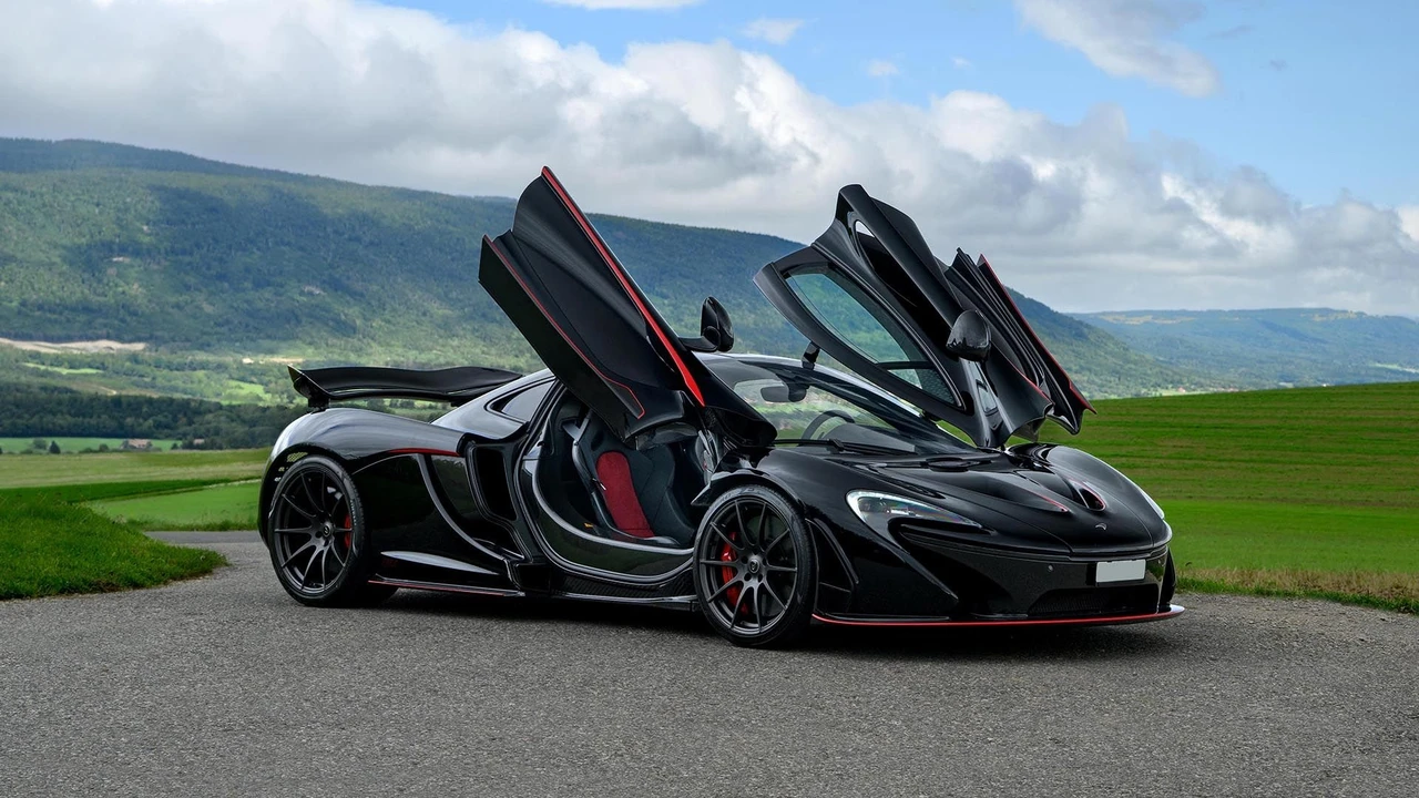 2014 McLaren P1 - Image 13 of 31