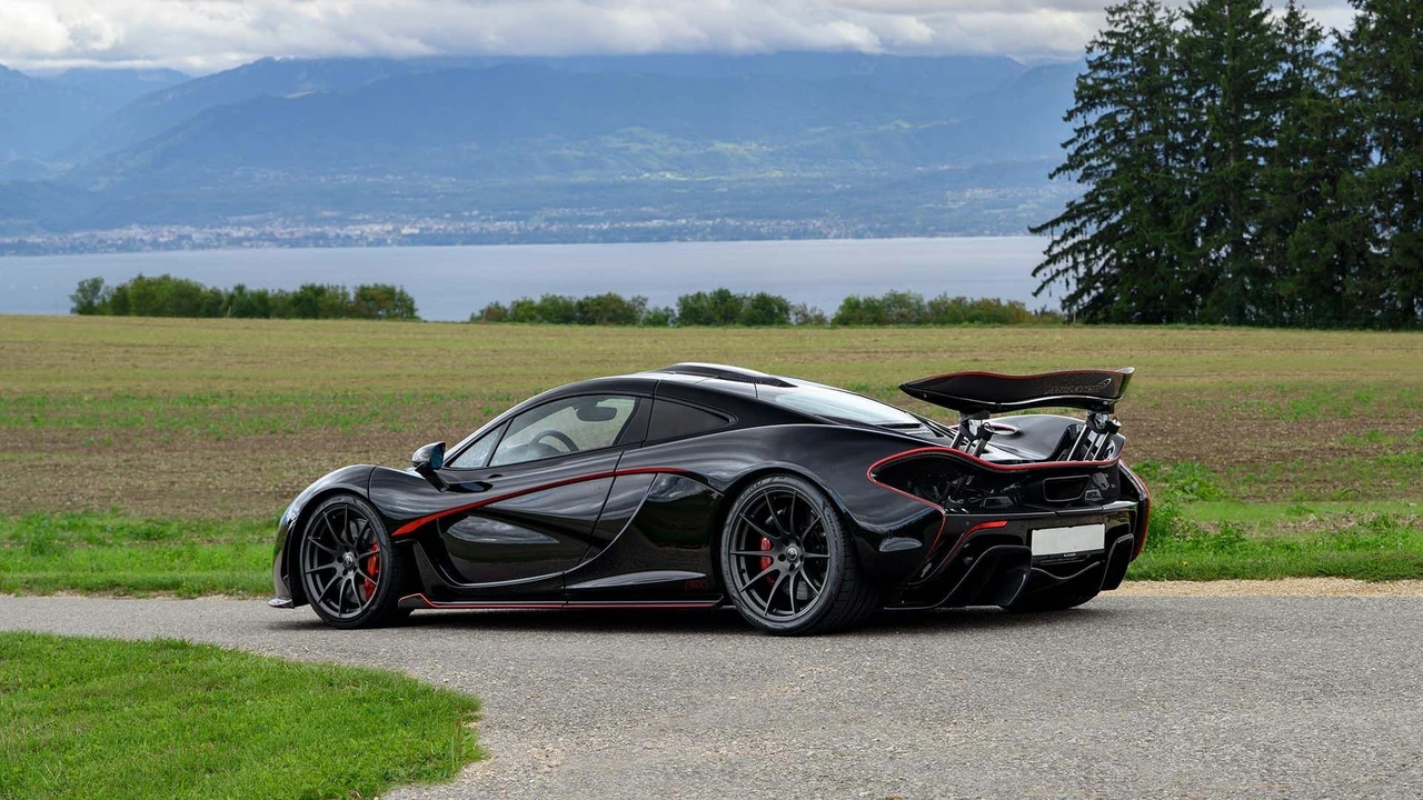 2014 McLaren P1 - Image 21 of 31
