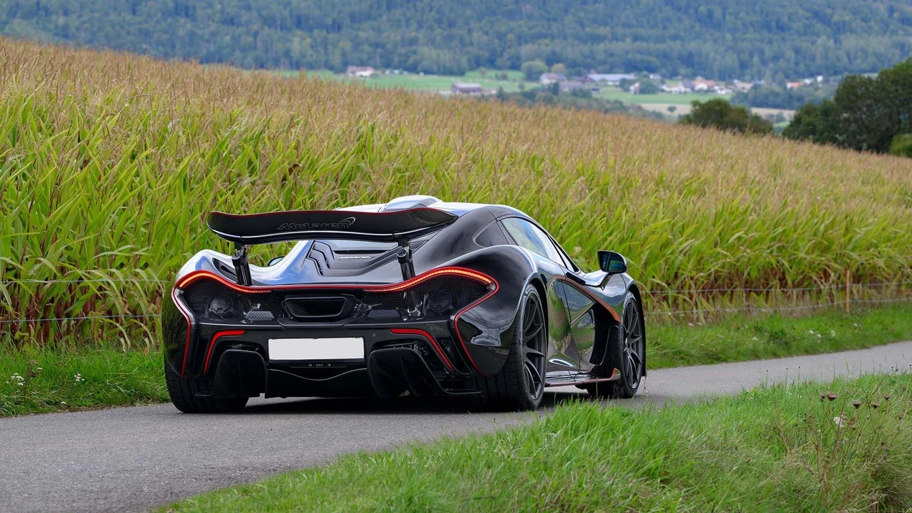 2014 McLaren P1 - Image 15 of 31
