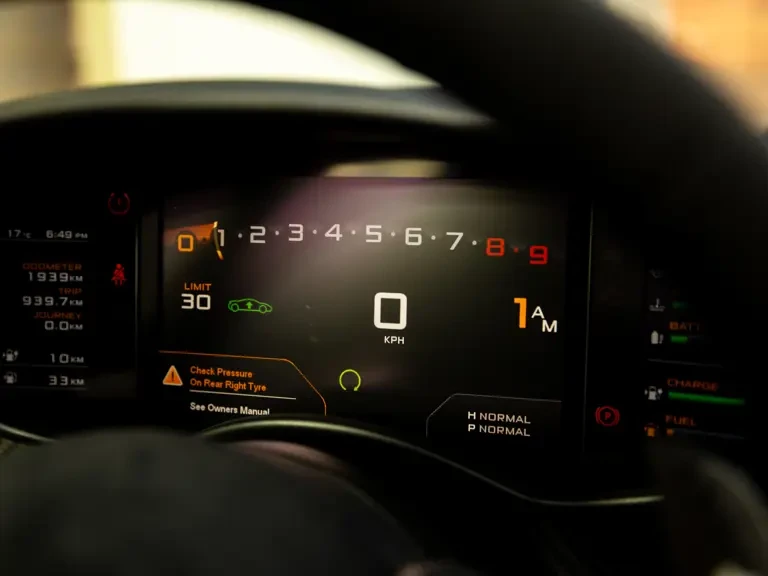 2014 McLaren P1 - Image 14 of 31