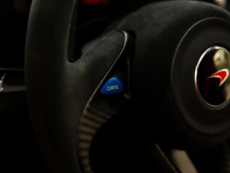 2014 McLaren P1 - Image 19 of 31