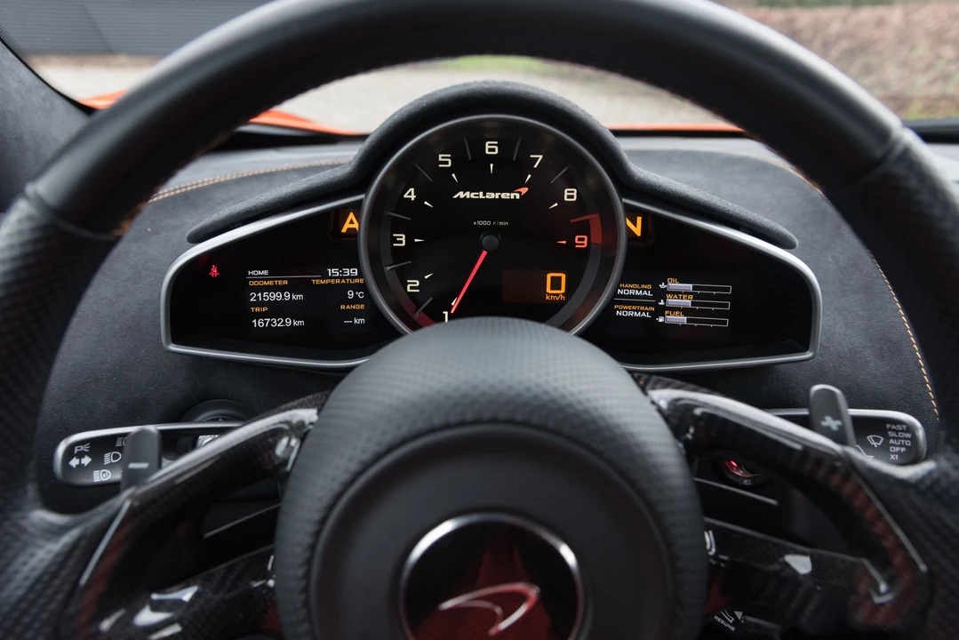2014 McLaren 650S Spider - Image 11 of 15