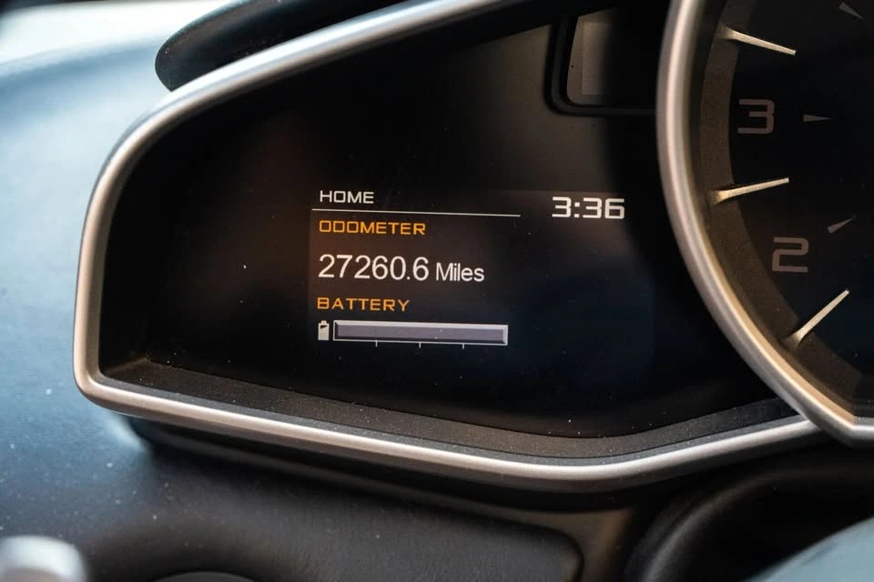 2014 McLaren MP4-12C - Image 14 of 19