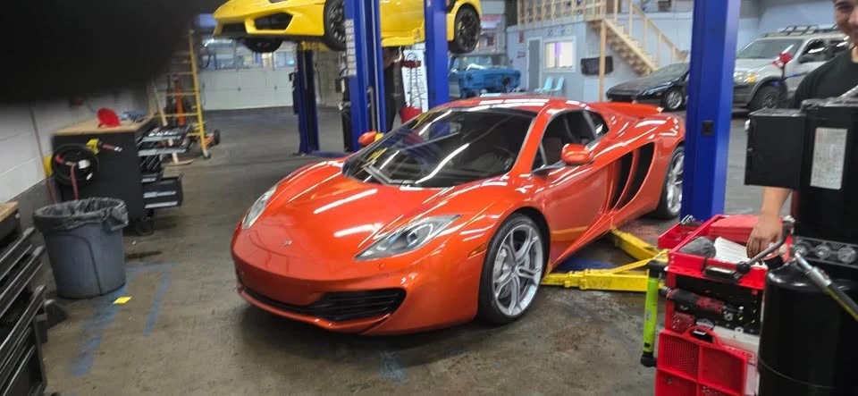 2014 McLaren MP4-12C Spider - Image 10 of 17