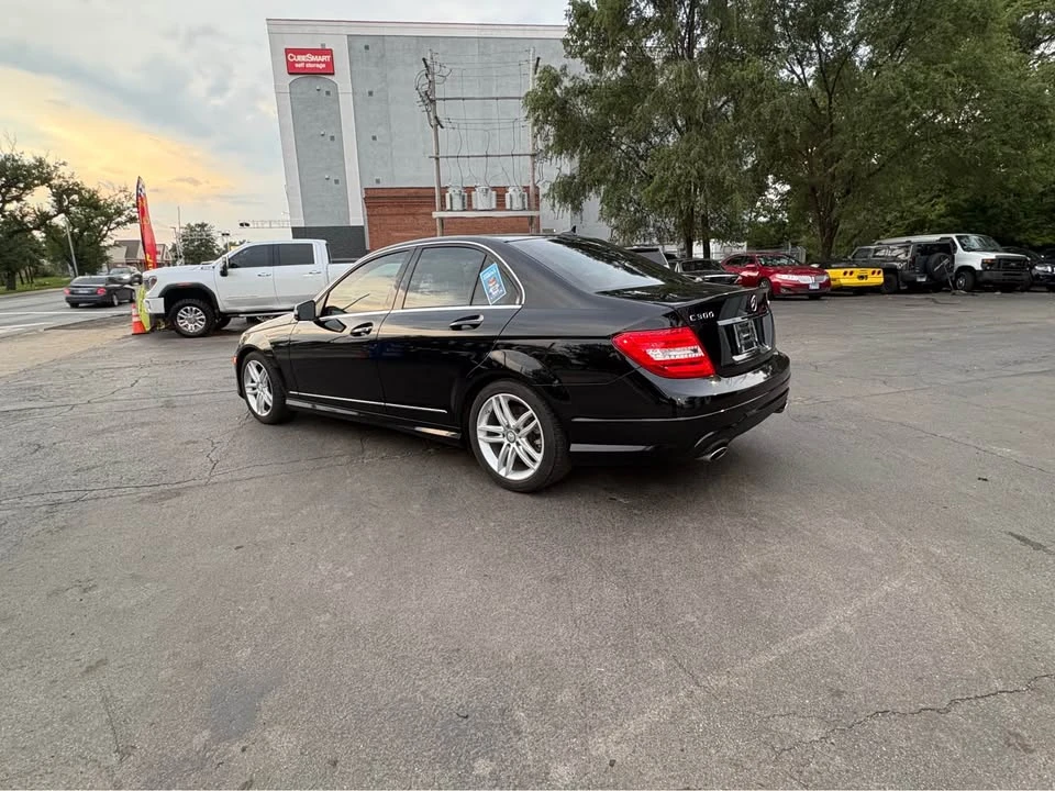 2014 Mercedes-Benz W124 E-Class - Image 4 of 15
