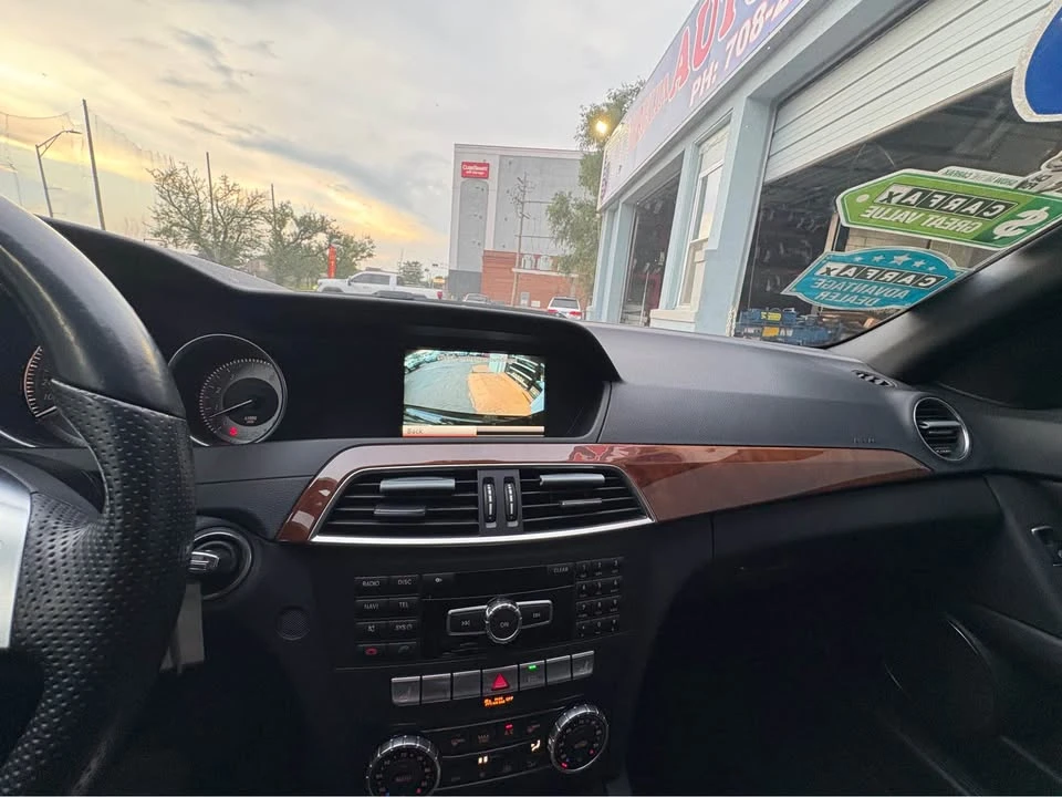 2014 Mercedes-Benz W124 E-Class - Image 12 of 15