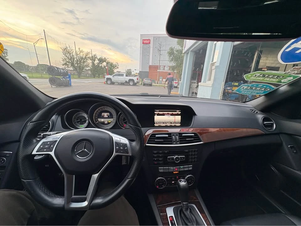 2014 Mercedes-Benz W124 E-Class - Image 15 of 15