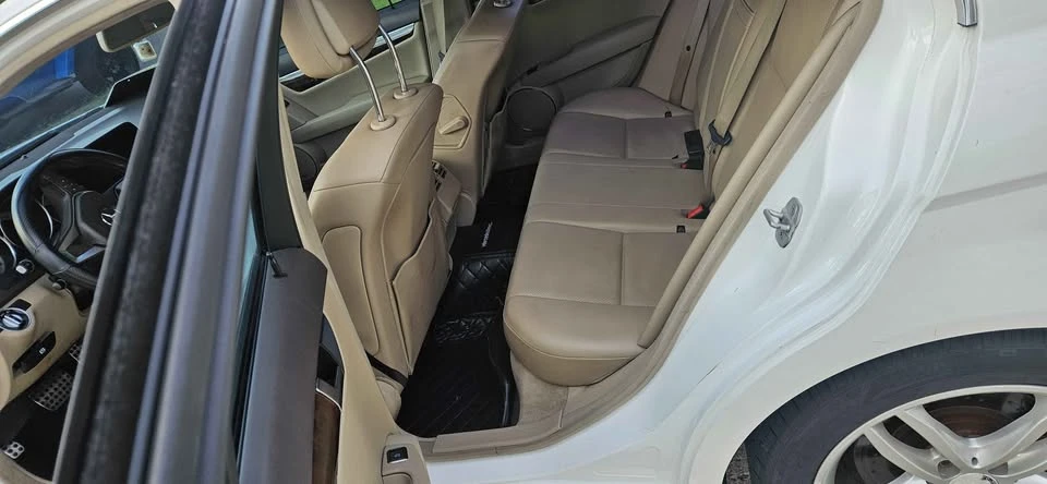 2014 Mercedes-Benz W212 E-Class - Image 5 of 8