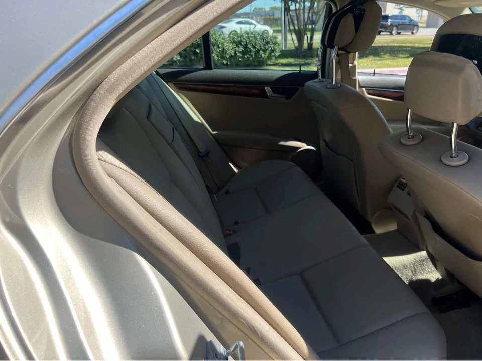2014 Mercedes-Benz W204 C-Class - Image 11 of 17