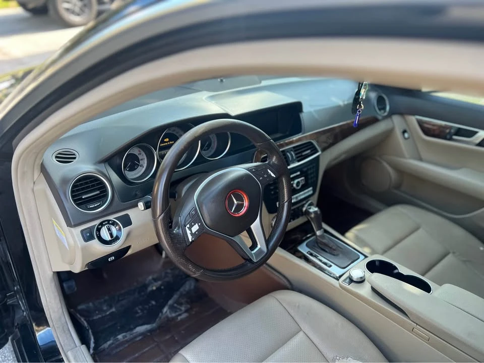 2014 Mercedes-Benz W204 C-Class - Image 12 of 20