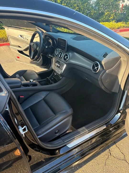 2014 Mercedes-Benz W204 C-Class - Image 11 of 18