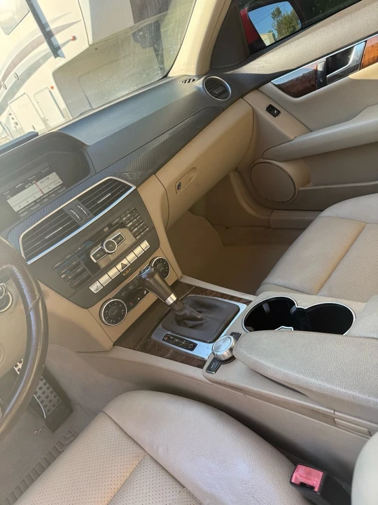2014 Mercedes-Benz W204 C-Class - Image 11 of 16