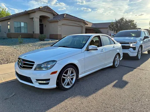 2014 Mercedes-Benz C-Class C 250 Luxury Sedan 4D