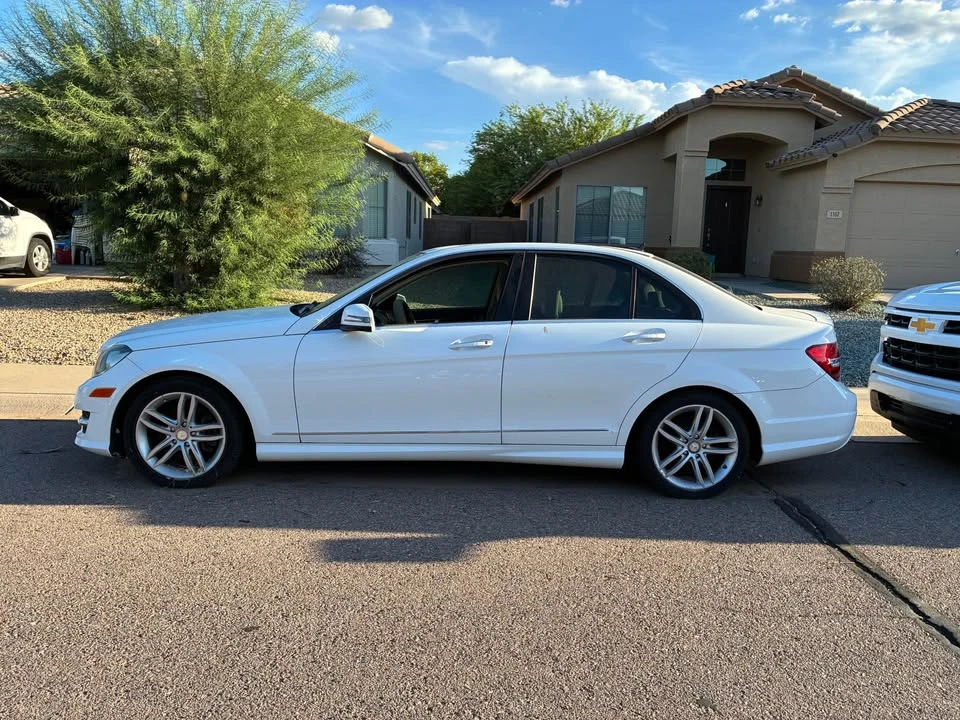 2014 Mercedes-Benz W204 C-Class - Image 2 of 3