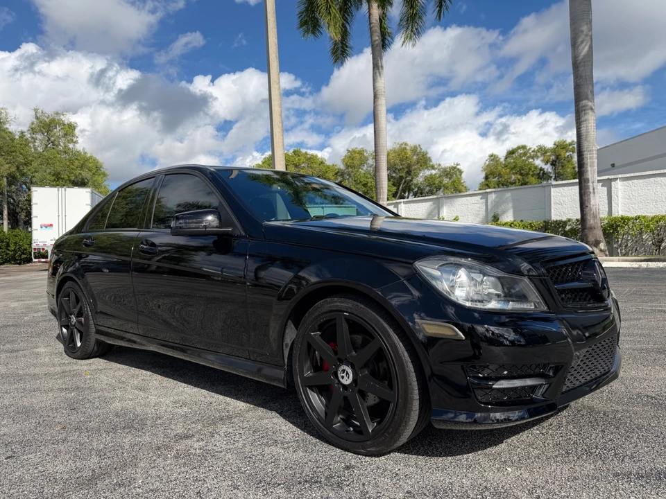 2014 Mercedes-Benz W204 C-Class - Image 2 of 21