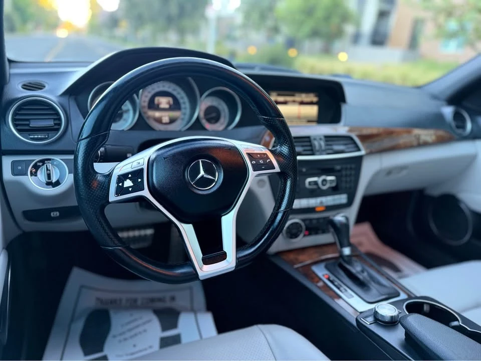2014 Mercedes-Benz W204 C-Class - Image 12 of 20