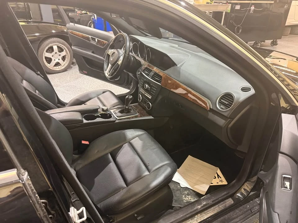 2014 Mercedes-Benz W204 C-Class - Image 8 of 11