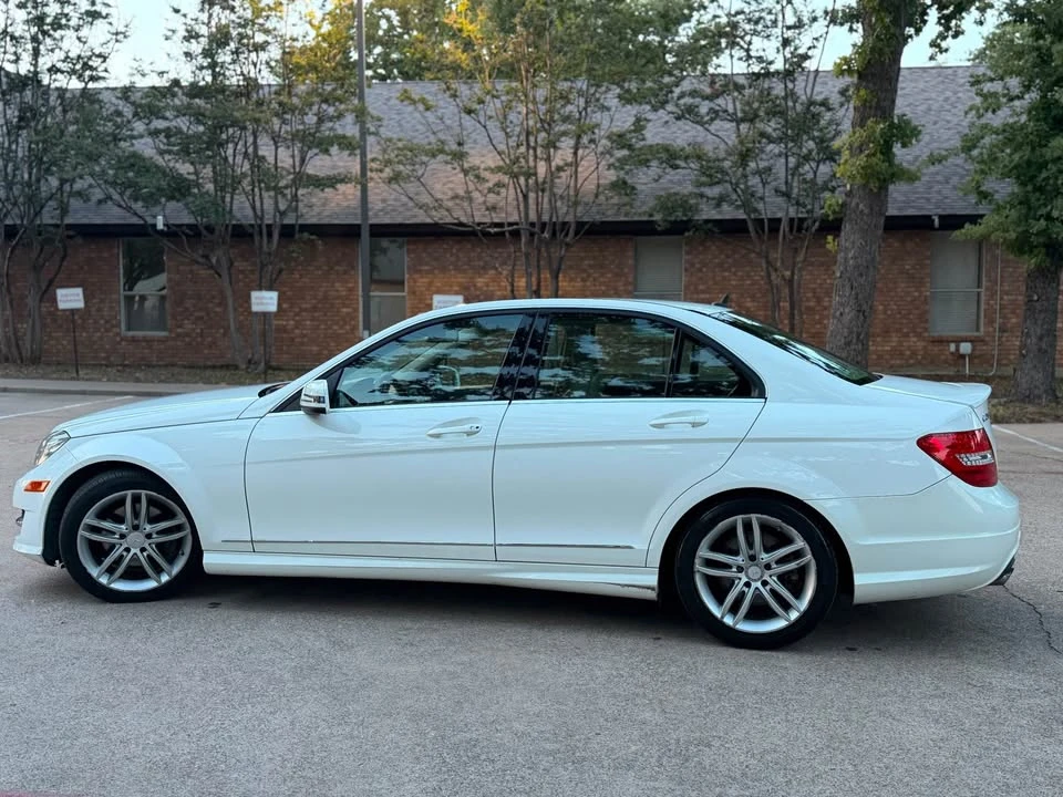 2014 Mercedes-Benz W204 C-Class - Image 2 of 14
