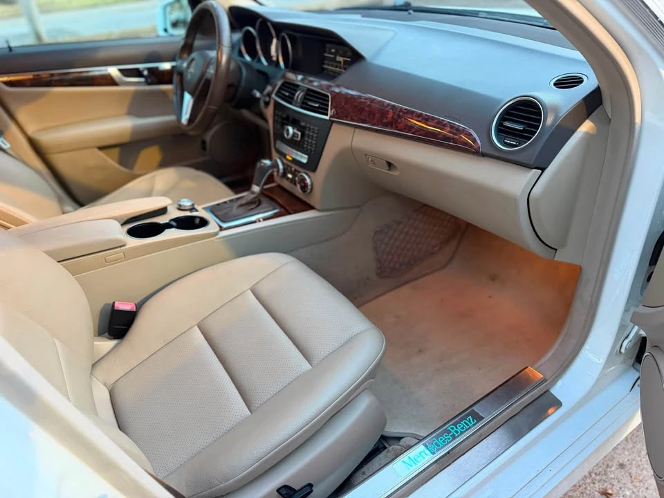 2014 Mercedes-Benz W204 C-Class - Image 9 of 14