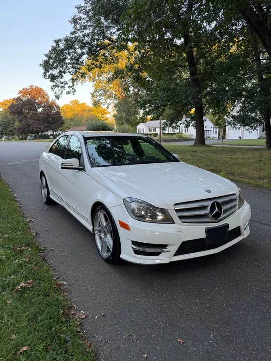 2014 Mercedes-Benz W204 C-Class - Image 2 of 12