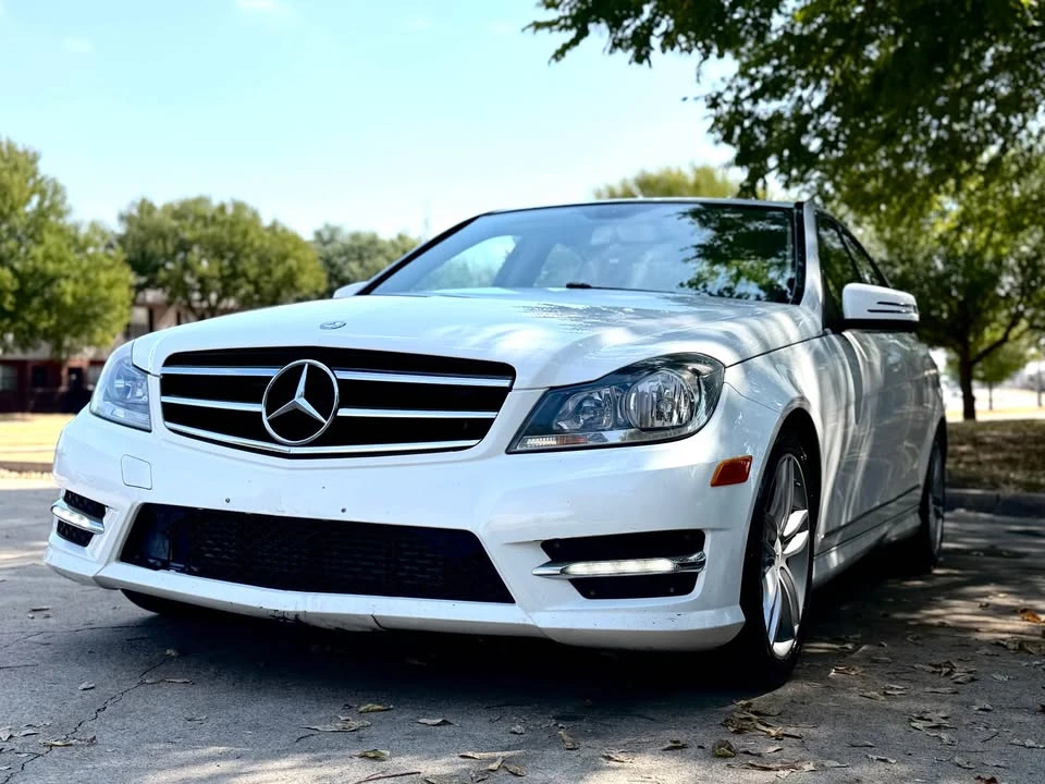 2014 Mercedes-Benz W204 C-Class - Image 2 of 17