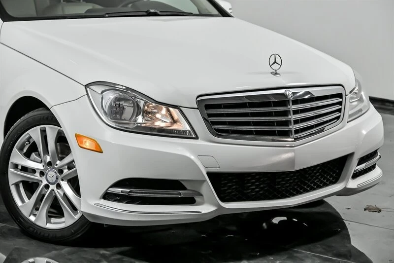 2014 Mercedes-Benz W204 C-Class - Image 2 of 21