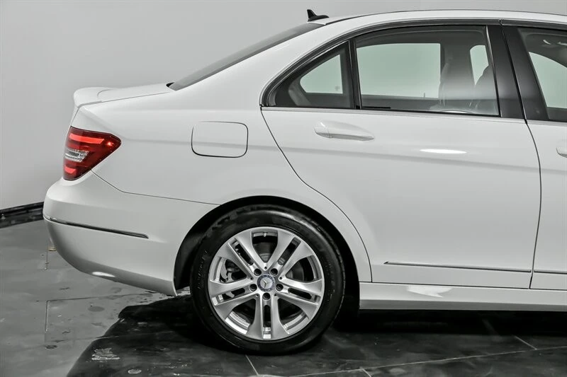 2014 Mercedes-Benz W204 C-Class - Image 11 of 21