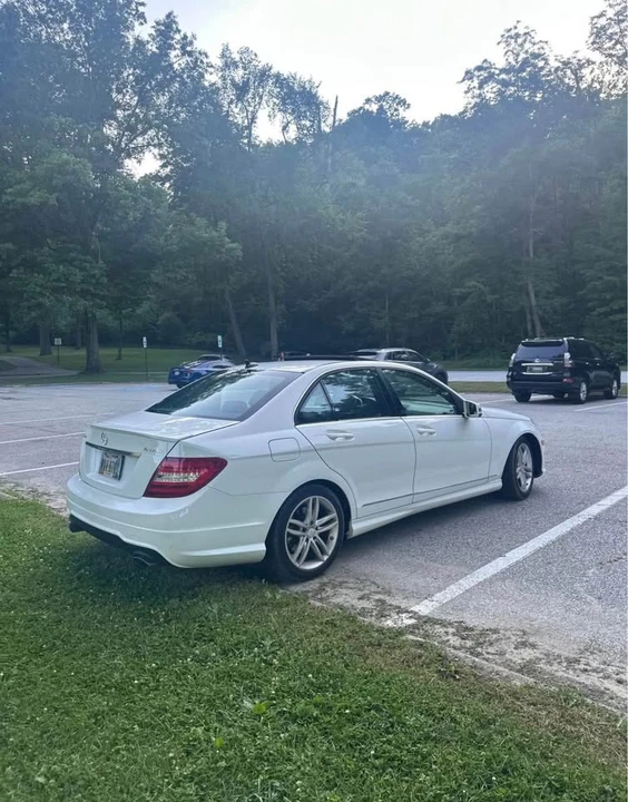 2014 Mercedes-Benz W204 C-Class - Image 2 of 4