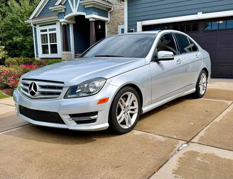 2014 Mercedes-Benz C-Class C 300 4MATIC Luxury Sedan 4D