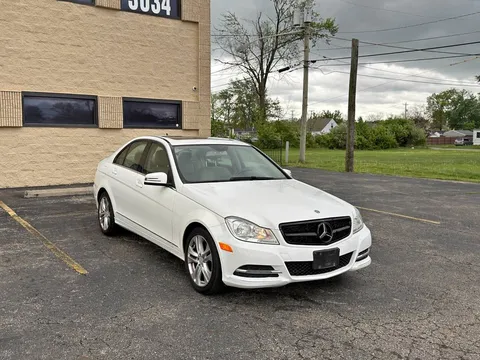 2014 Mercedes-Benz C-Class C 300 4MATIC Luxury Sedan 4D