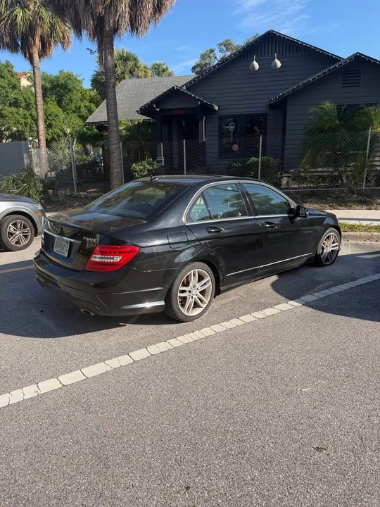 2014 Mercedes-Benz W204 C-Class - Image 4 of 8