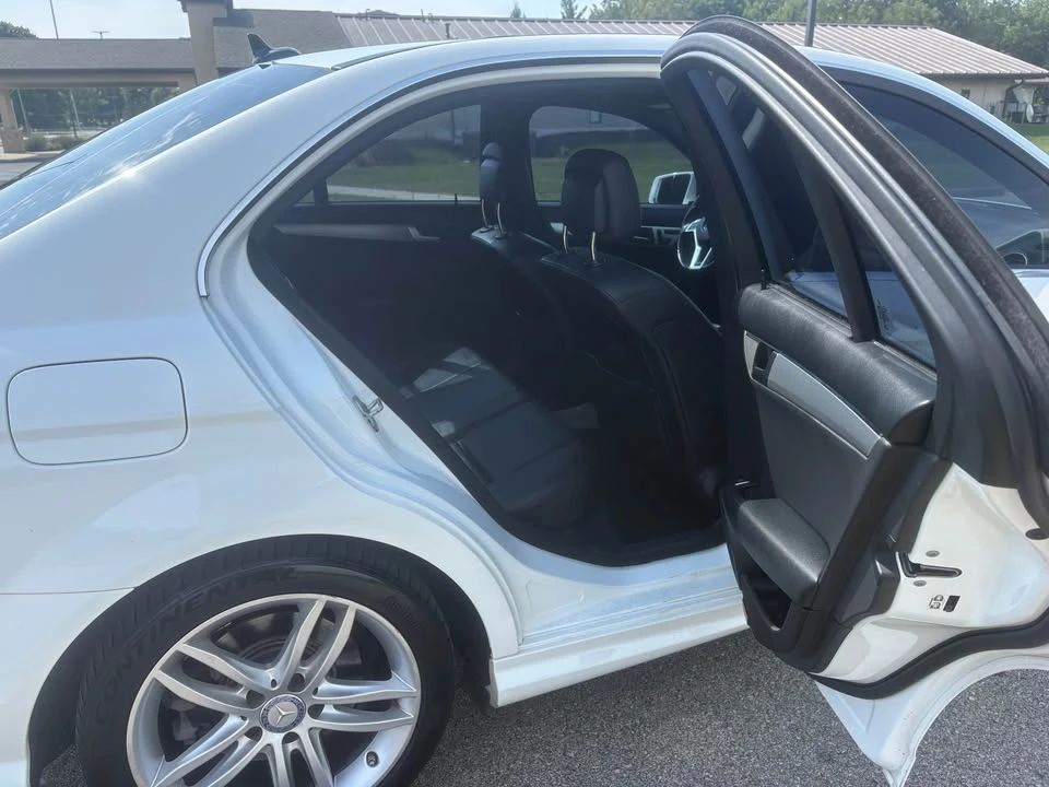 2014 Mercedes-Benz W204 C-Class - Image 10 of 15