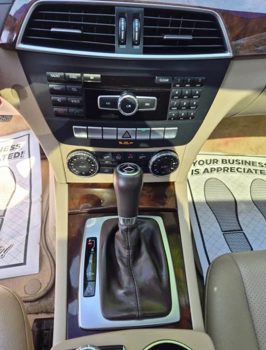 2014 Mercedes-Benz W204 C-Class - Image 10 of 15