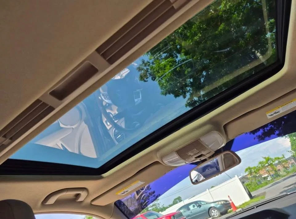 2014 Mercedes-Benz W204 C-Class - Image 8 of 15