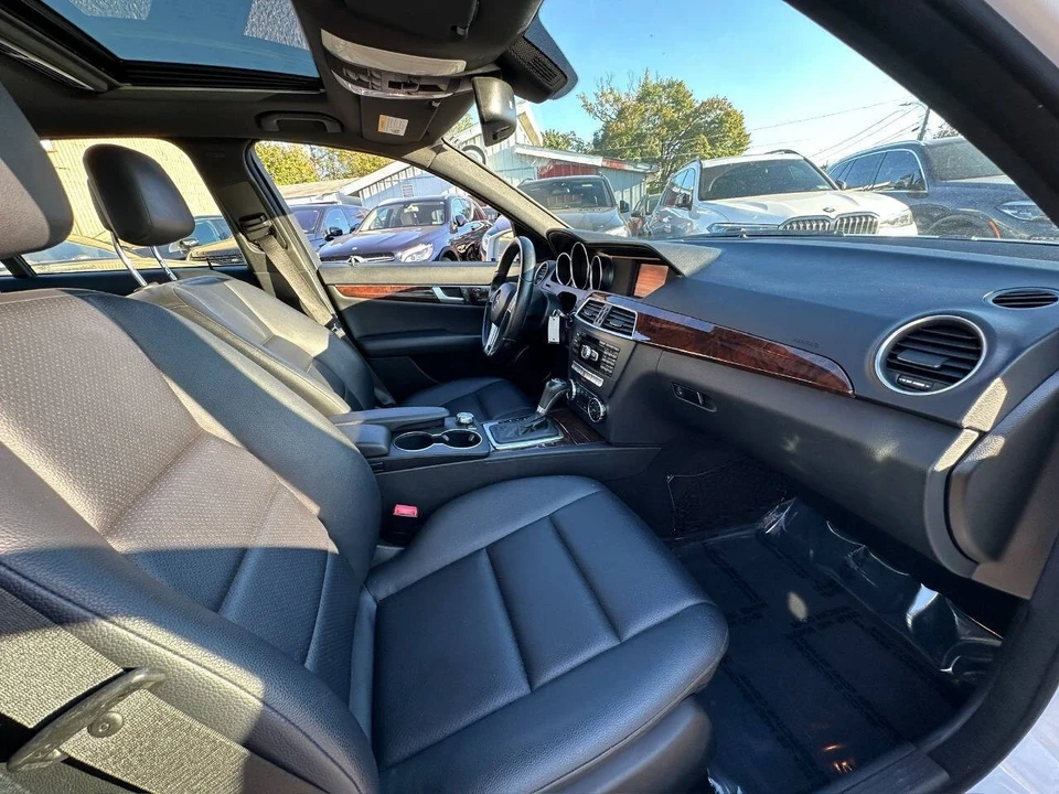 2014 Mercedes-Benz W204 C-Class - Image 13 of 21
