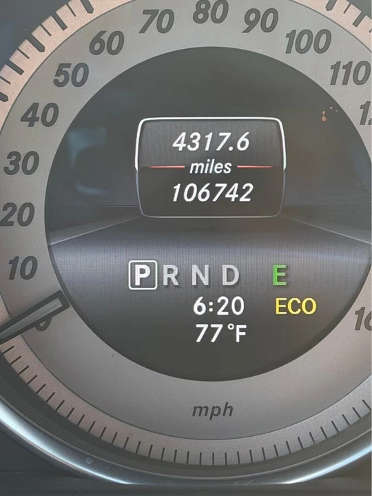 2014 Mercedes-Benz W204 C-Class - Image 12 of 13