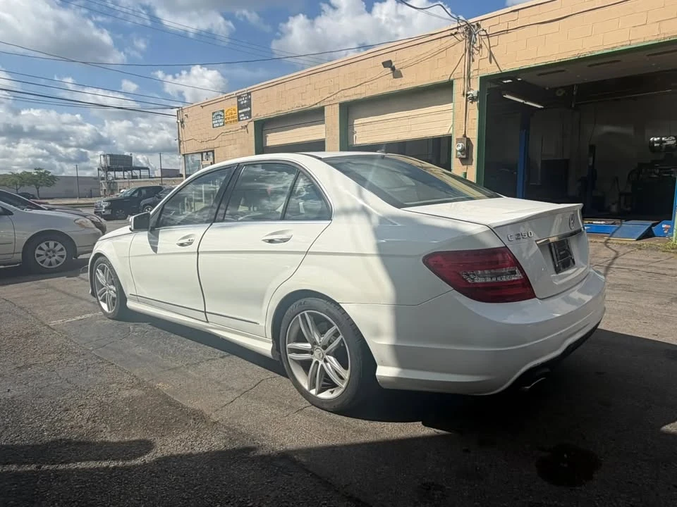 2014 Mercedes-Benz W204 C-Class - Image 6 of 20