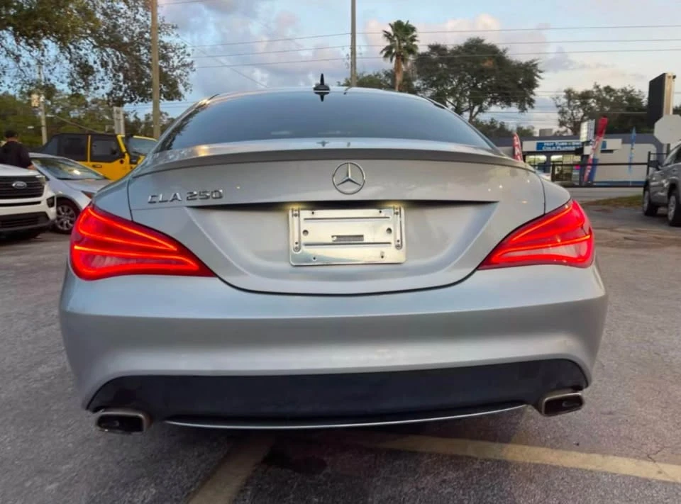 2014 Mercedes-Benz W204 C-Class - Image 2 of 2