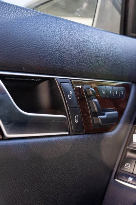 2014 Mercedes-Benz W204 C-Class - Image 14 of 20