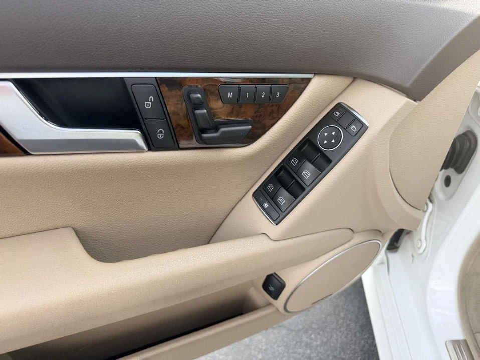 2014 Mercedes-Benz W204 C-Class - Image 11 of 18