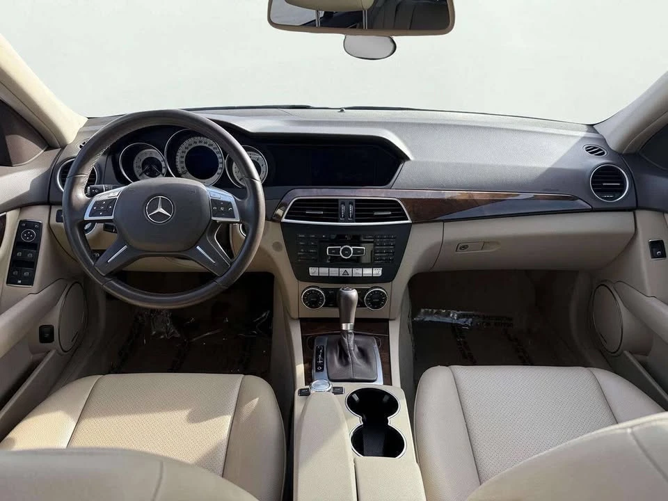 2014 Mercedes-Benz W204 C-Class - Image 14 of 17