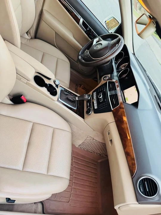 2014 Mercedes-Benz W204 C-Class - Image 17 of 19