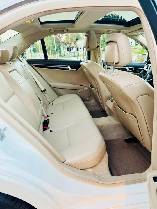 2014 Mercedes-Benz W204 C-Class - Image 12 of 19