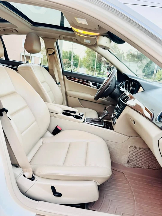 2014 Mercedes-Benz W204 C-Class - Image 16 of 19