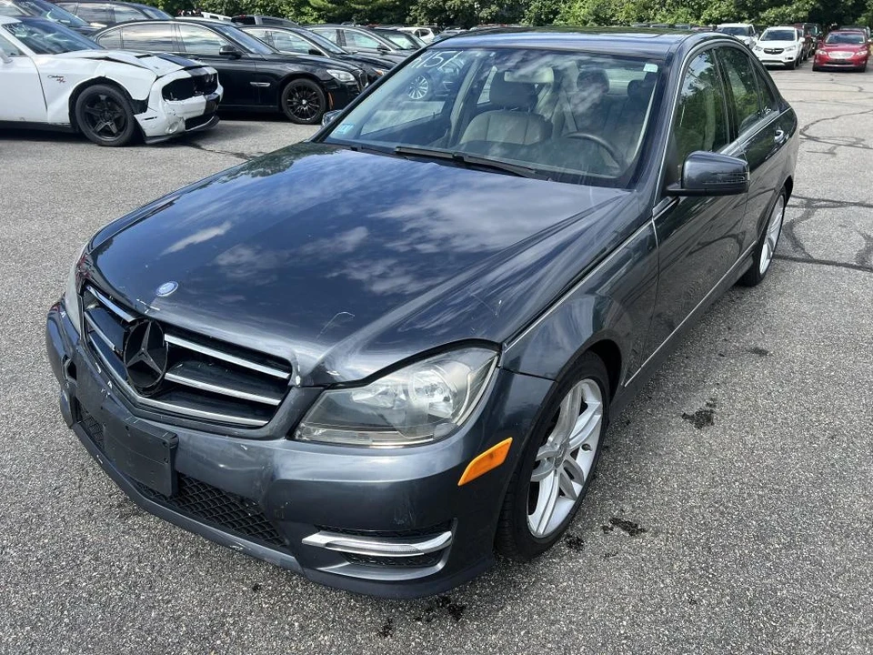 2014 Mercedes-Benz W204 C-Class - Image 10 of 12